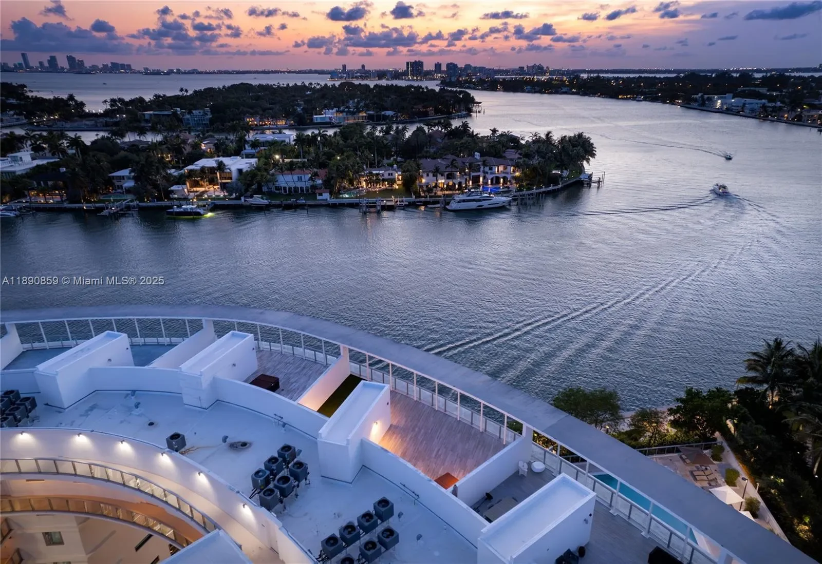 6620 Indian Creek Dr PH711, Miami Beach, Florida, United States. - Photo 65