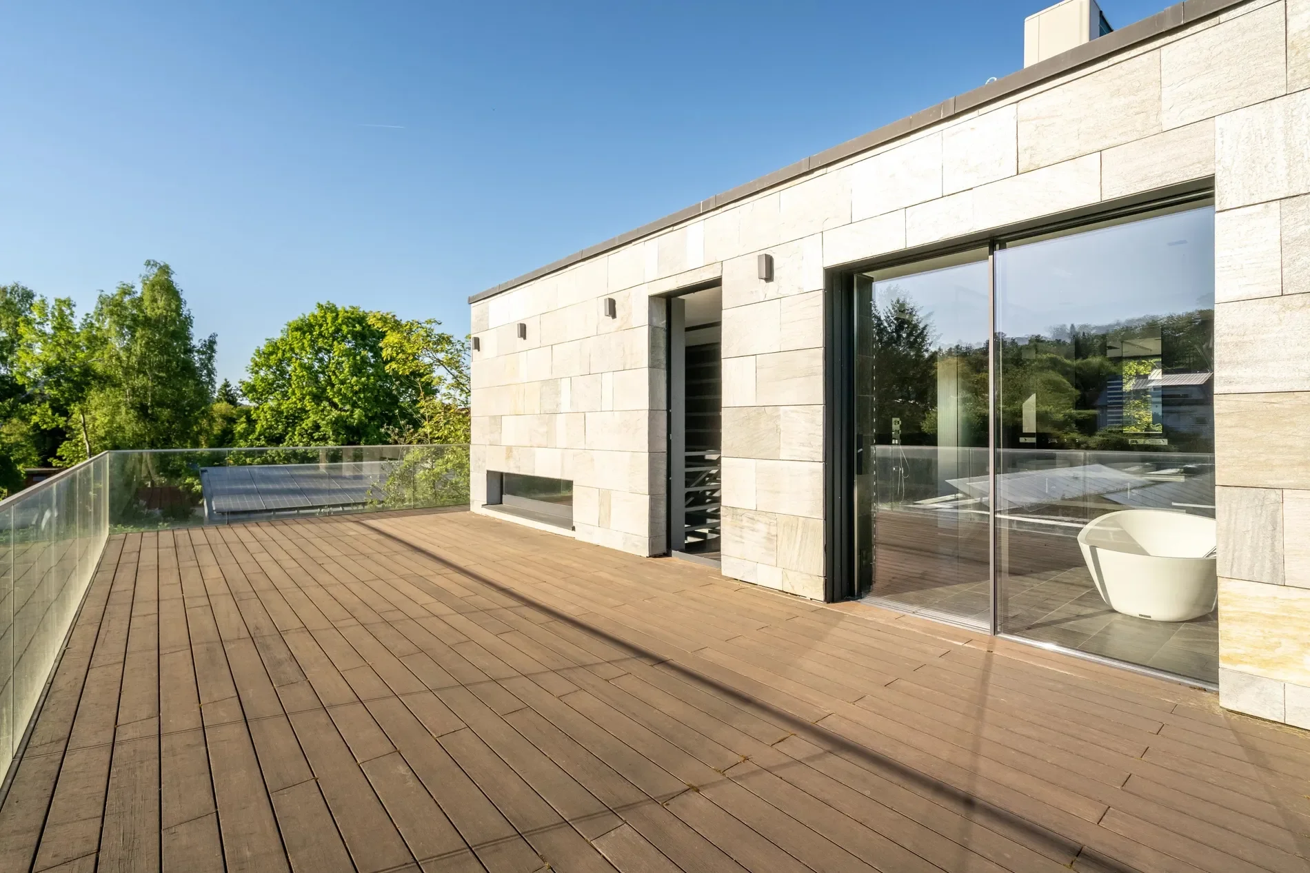 Exterior photo 7