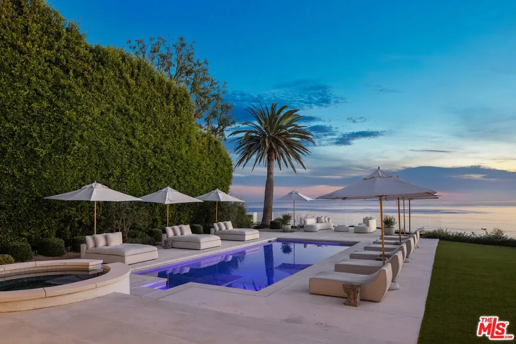 24824 Pacific Coast Highway, Malibu, California, United States. - Photo 7