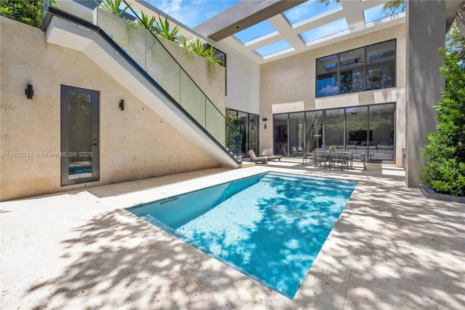 4090 Hardie Ave, Miami, Florida, United States. - Photo 36