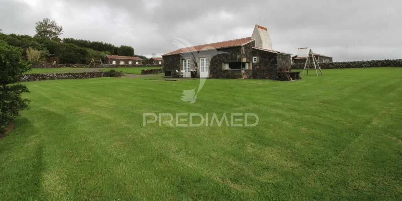 Exterior photo 12