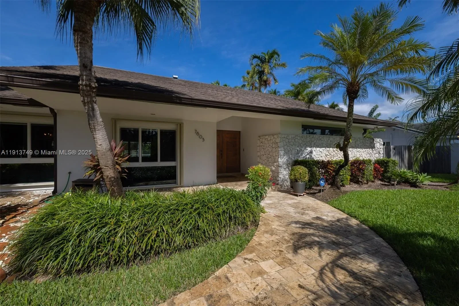 7605 SW 178th Ter, Cutler Bay, Florida, United States. - Photo 13