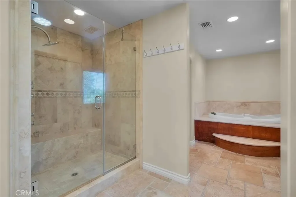 116 Termino, Signal Hill, California, United States. - Photo 20