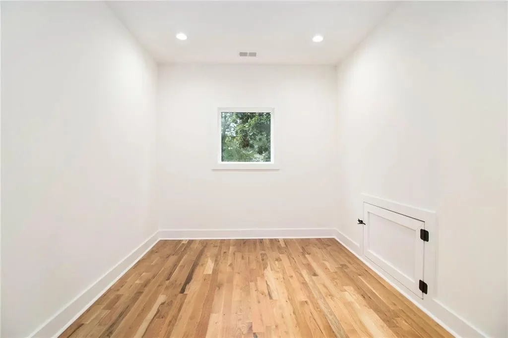 2018 Presley Way NE, Atlanta, Georgia, United States. - Photo 49