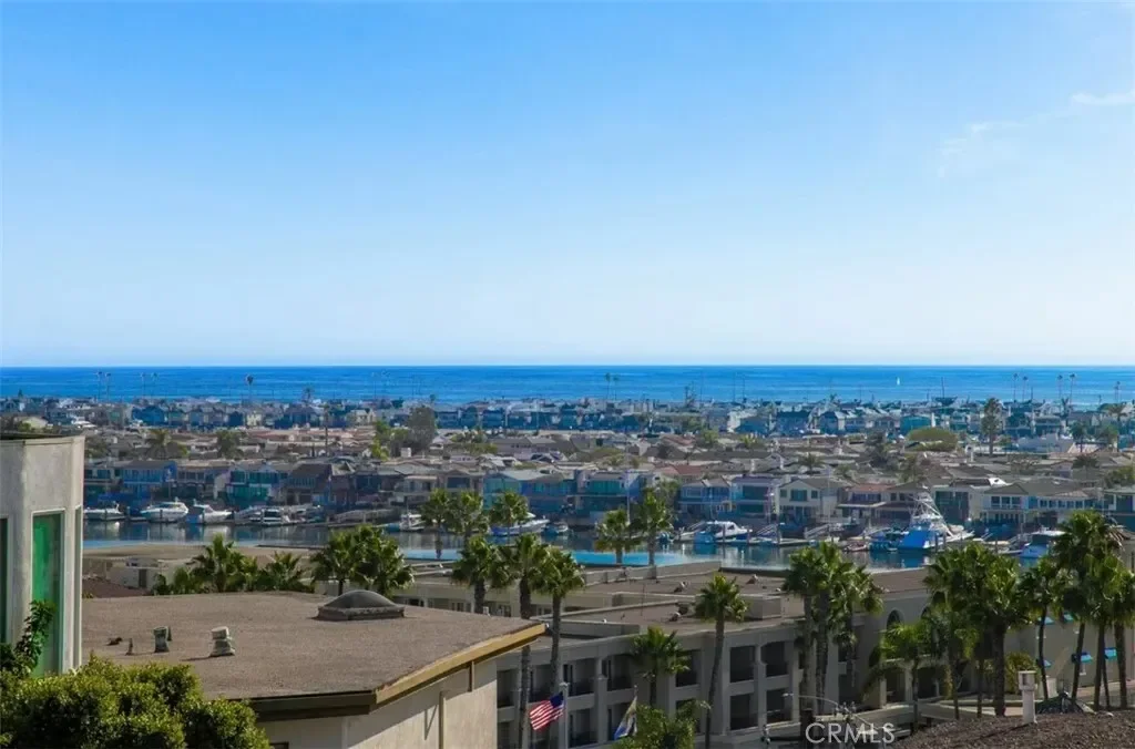 1210 Kings Rd, Newport Beach, California, United States. - Photo 39