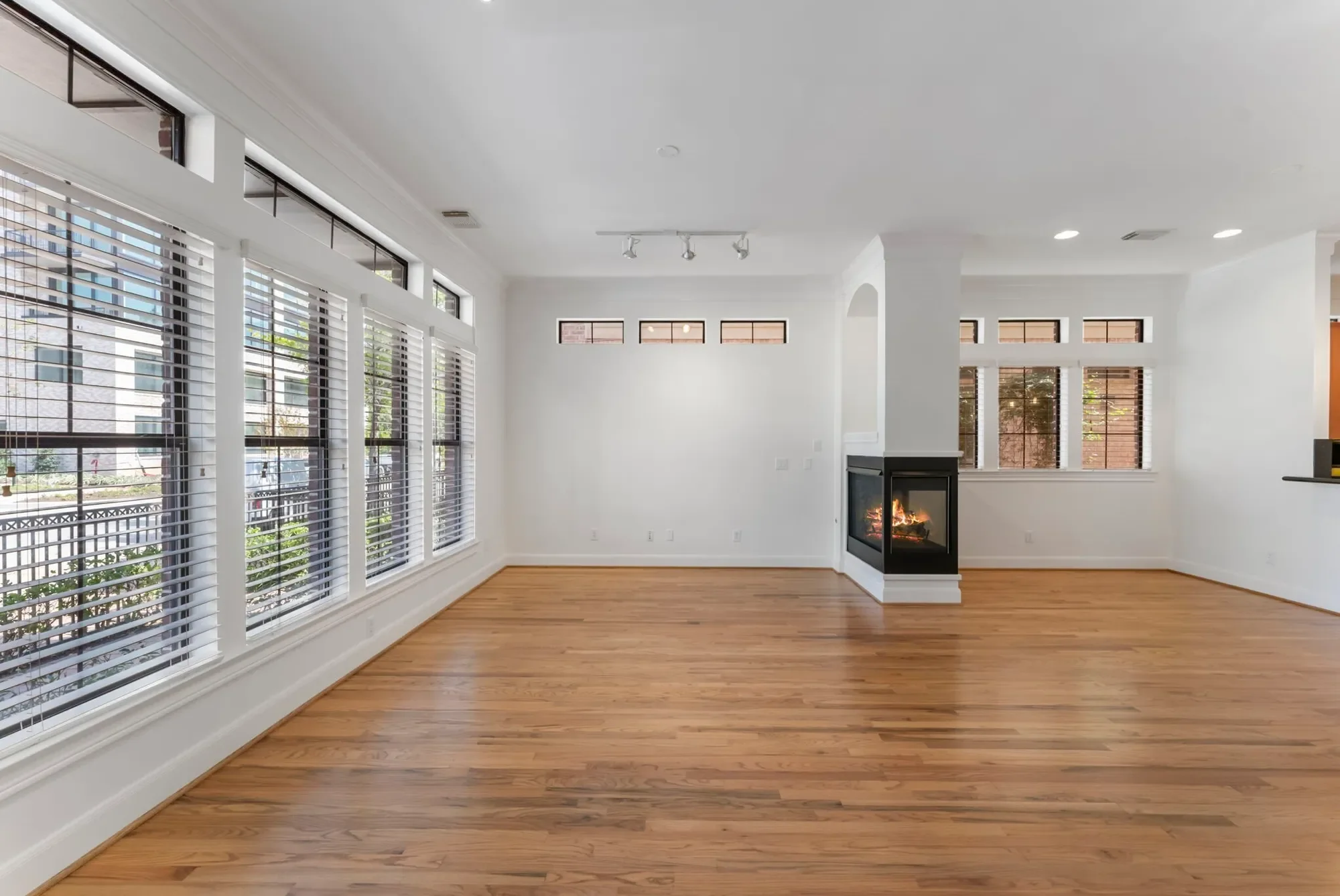 14 Riva Row, The Woodlands, TX 77380, Spring, Texas, United States. - Photo 5