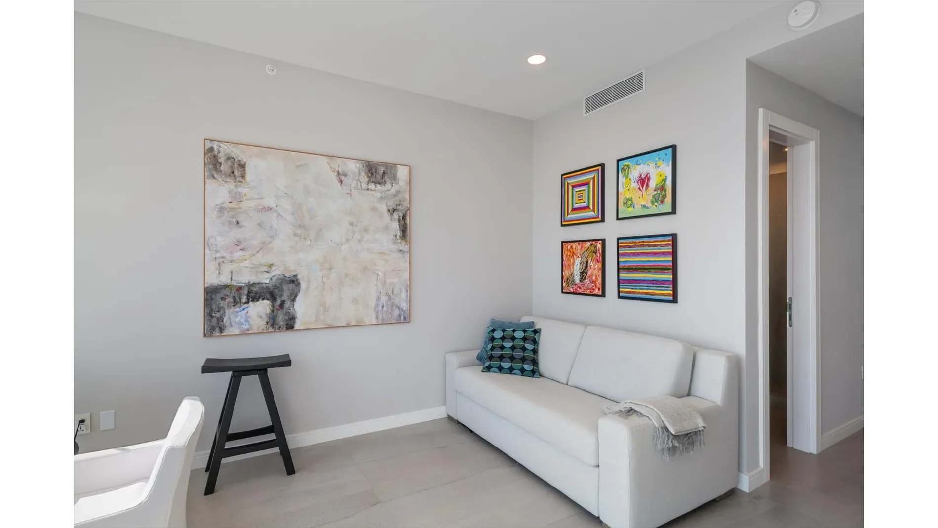 100 S Pointe Dr, Miami Beach, Florida, United States. - Photo 29