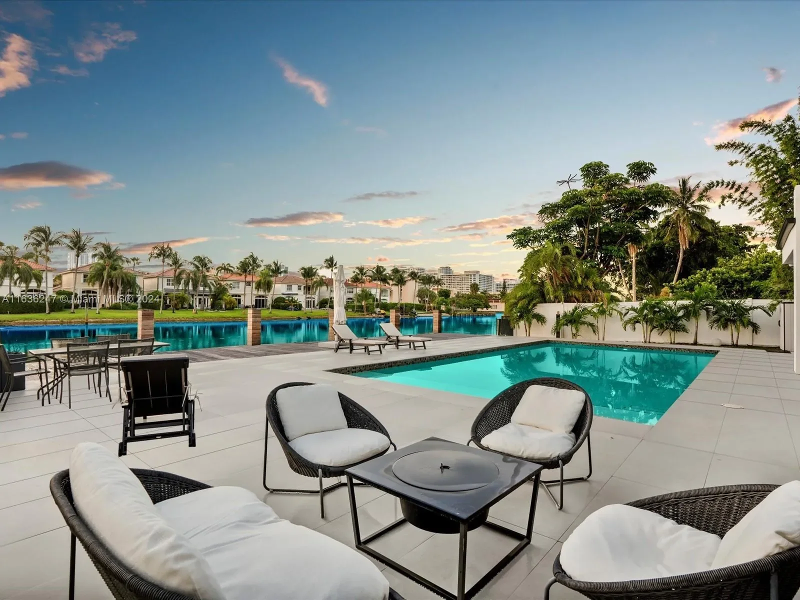 1601 Diplomat Pkwy, Hollywood, Florida, United States. - Photo 4