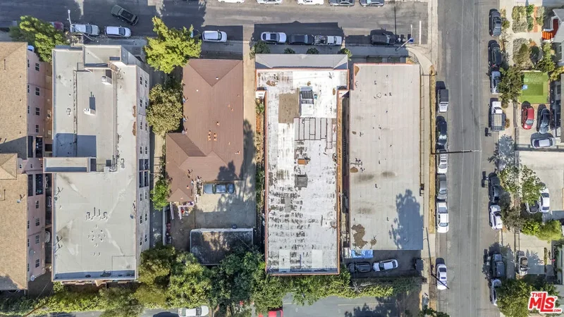 2651 S Manhattan Place, Los Angeles, California, United States. - Photo 4