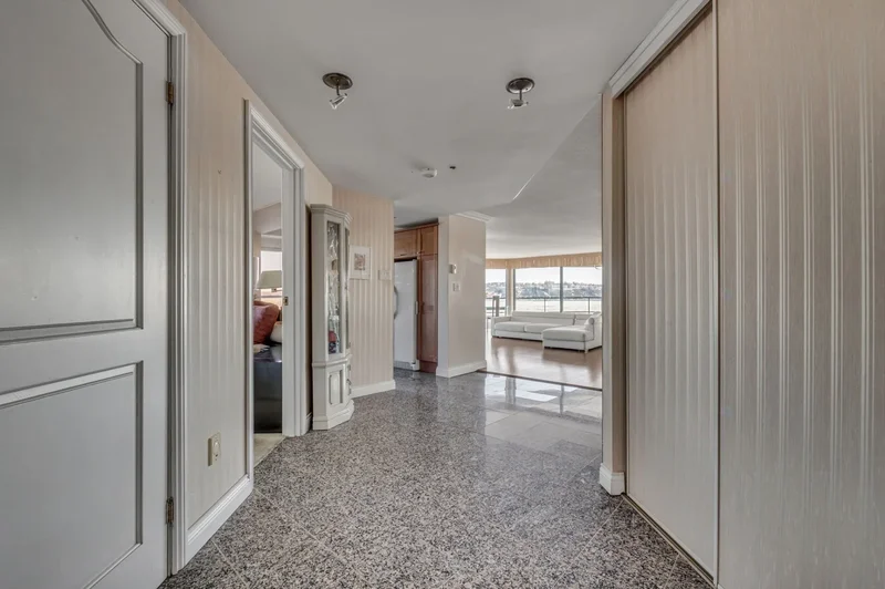 76 Rue Dalhousie 451, Quebec City, Quebec, Canada. - Photo 3