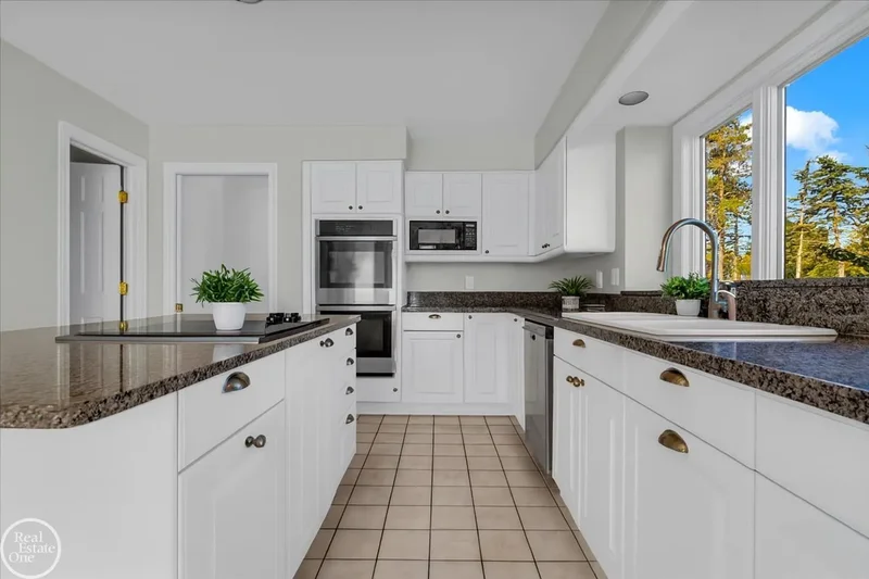 770 N Riverside, Saint Clair, MI, 48079, USA, Saint Clair, Michigan, United States. - Photo 25