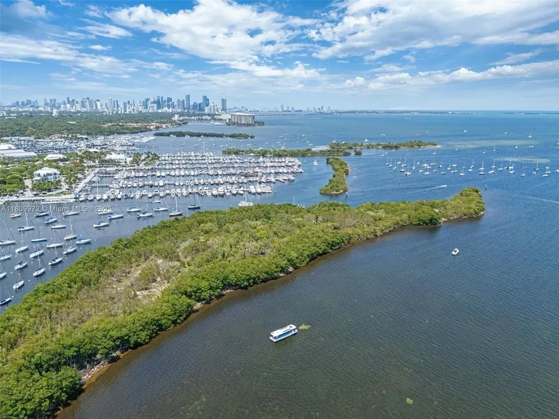 2901 S Bayshore Dr 17G/H, Miami, Florida, United States. - Photo 70