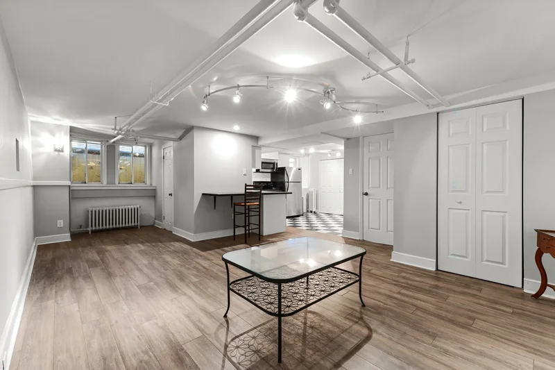 1869 Boul. René-Lévesque O., Montréal, Quebec, Canada. - Photo 27