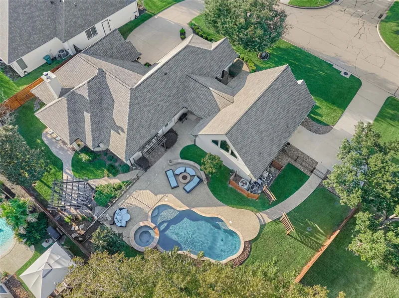 3 Bedrooms Single Family Detached