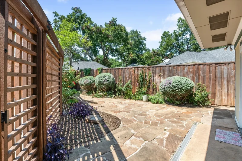 1215 N Oak Cliff Boulevard, Dallas, TX 75208, Dallas, Texas, United States. - Photo 11