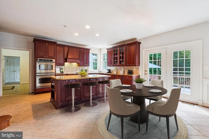 6975 IDYLWOOD RD, FALLS CHURCH, VA, 22043, USA, Pimmit Hills, Virginia, United States. - Photo 24