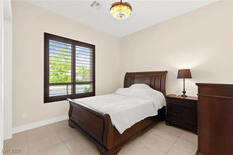 6810 Silver Crescent Street, Las Vegas, Nevada, United States. - Photo 36