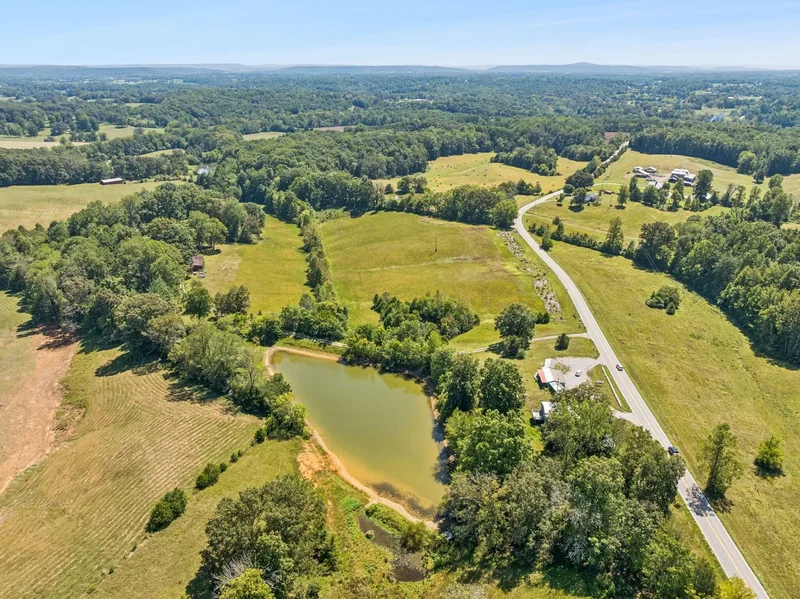 8272 Burgess Falls Rd, Baxter, Tennessee, United States. - Photo 14