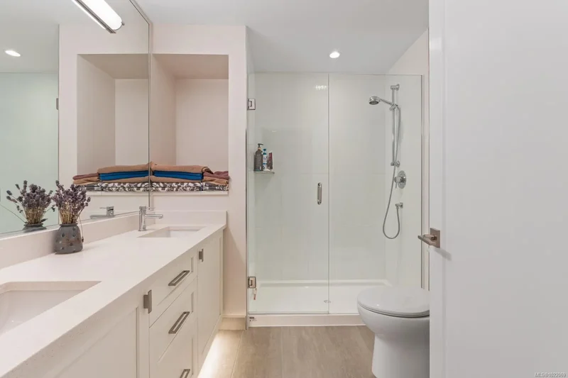 9889 Seventh St 7, Sidney, British Columbia, Canada. - Photo 26