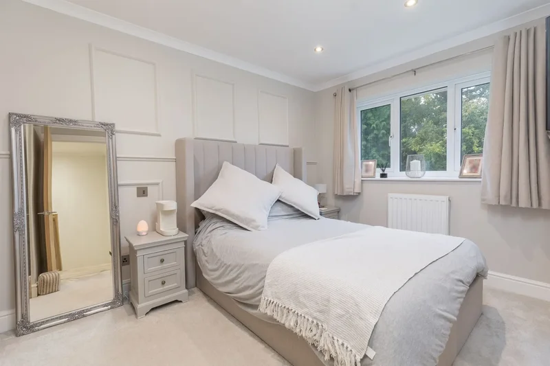 7 St. Francis Gardens, Copthorne, Crawley, RH10 3JS, Copthorne, England, United Kingdom. - Photo 4
