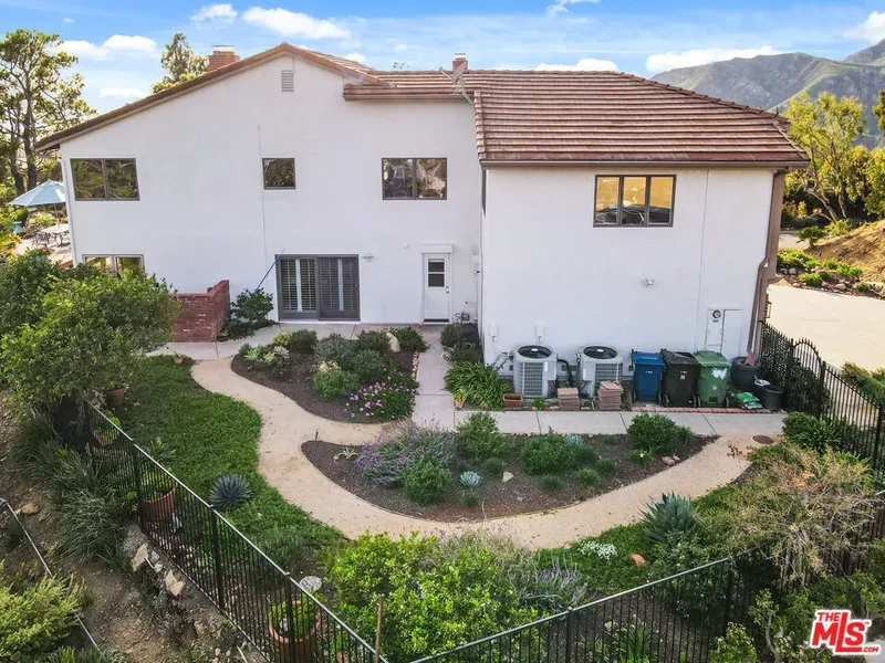 23255 W Paloma Blanca Drive, Malibu, California, United States. - Photo 56