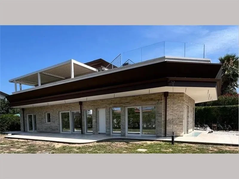 Forte dei Marmi, Tuscany, Italy. - Photo 22