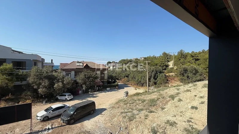 Semi-Detached Villas with Pool in Garden in İzmir Urla