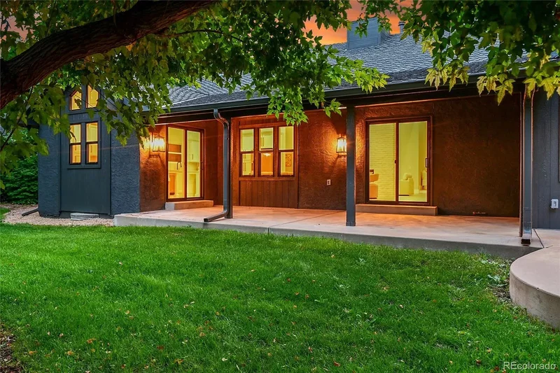 4 Village Court, Columbine Valley, Colorado, United States. - Photo 45