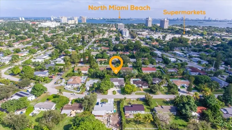 10845 Peachtree Dr, Miami, Florida, United States. - Photo 31