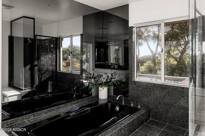 4356 Via Glorieta, Santa Barbara, CA 93110, Santa Barbara, California, United States. - Photo 19