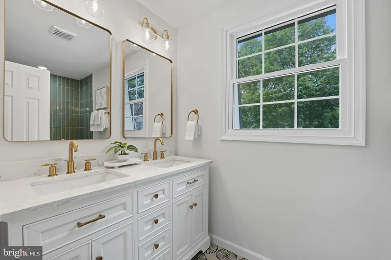 10431 Headly Ct, Fairfax, VA 22032, Fairfax, Virginia, United States. - Photo 12