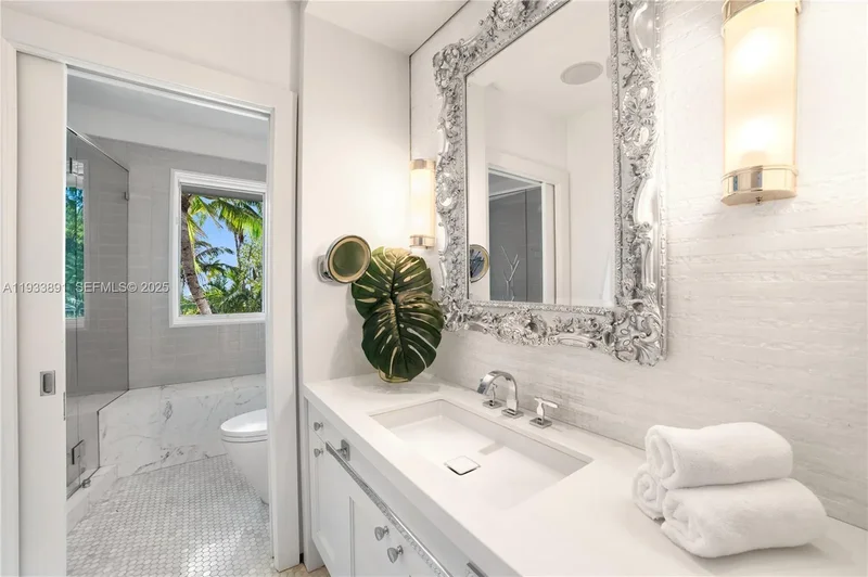 5077 N Bay Rd, Miami Beach, Florida, United States. - Photo 21
