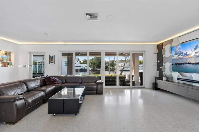 1321 Tangelo Isle, Fort Lauderdale, Florida, United States. - Photo 4
