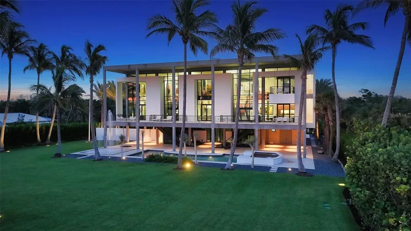 8250 SANDERLING ROAD, Siesta Key, Florida, United States. - Photo 6