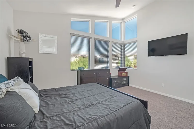 8 Hilltop Crest Street, Henderson, NV 89011, Henderson, Nevada, United States. - Photo 31