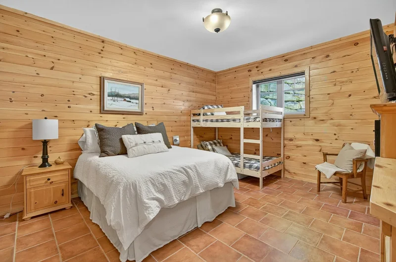 2611 Ch. du Village, Mont-Tremblant, Quebec, Canada. - Photo 29