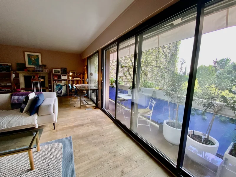 Rue Raffet, Paris, Île-de-France, France. - Photo 9