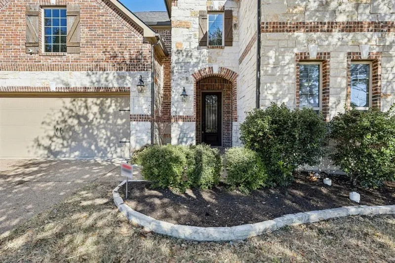 9848 Robinwoods Drive, Frisco, Texas, United States. - Photo 2