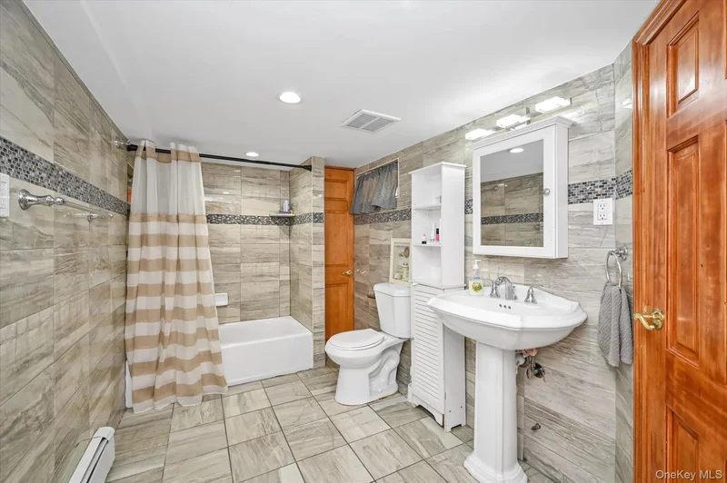 14915 11th Avenue - Whitestone, New York
