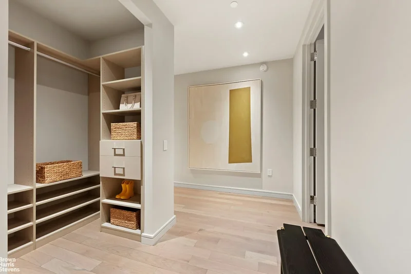 WEST STREET, New York, New York, United States. - Photo 26