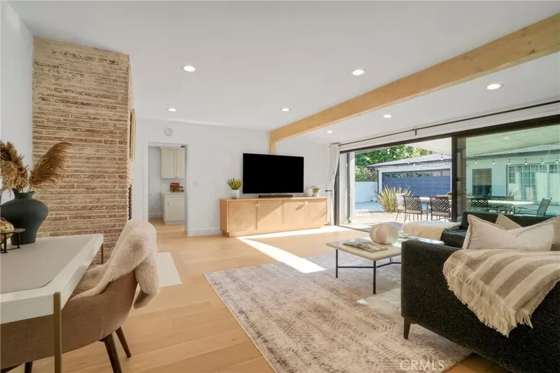 7221 Arizona Ave, Los Angeles, CA 90045, Los Angeles, California, United States. - Photo 8