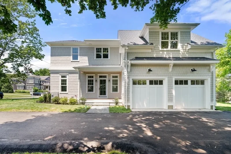 5 Bedrooms Single Family Detached