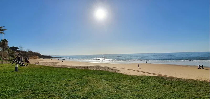 Albufeira, Algarve, Praia dos Pescadores, Olhos de Agua, Portugal. - Photo 2