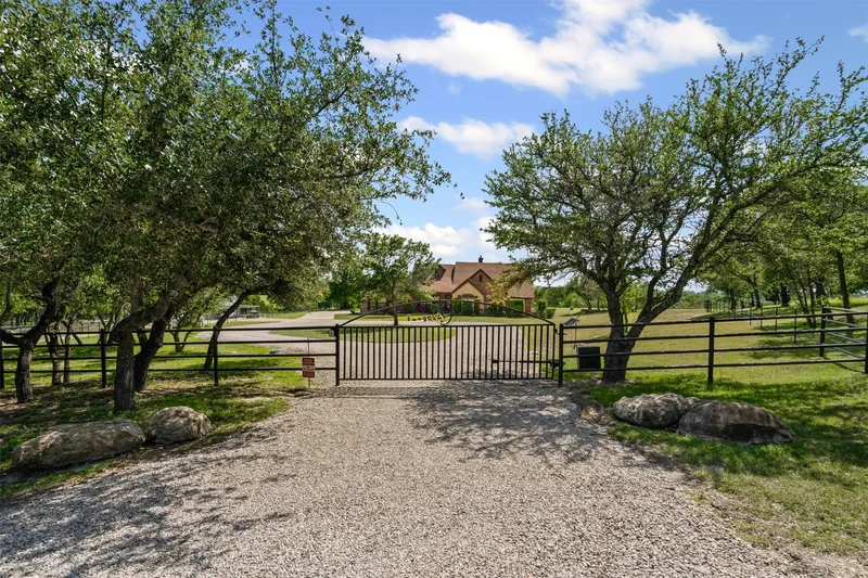 873 Canyon Creek Lane, Weatherford, TX 76087, Weatherford, Texas, United States. - Photo 6