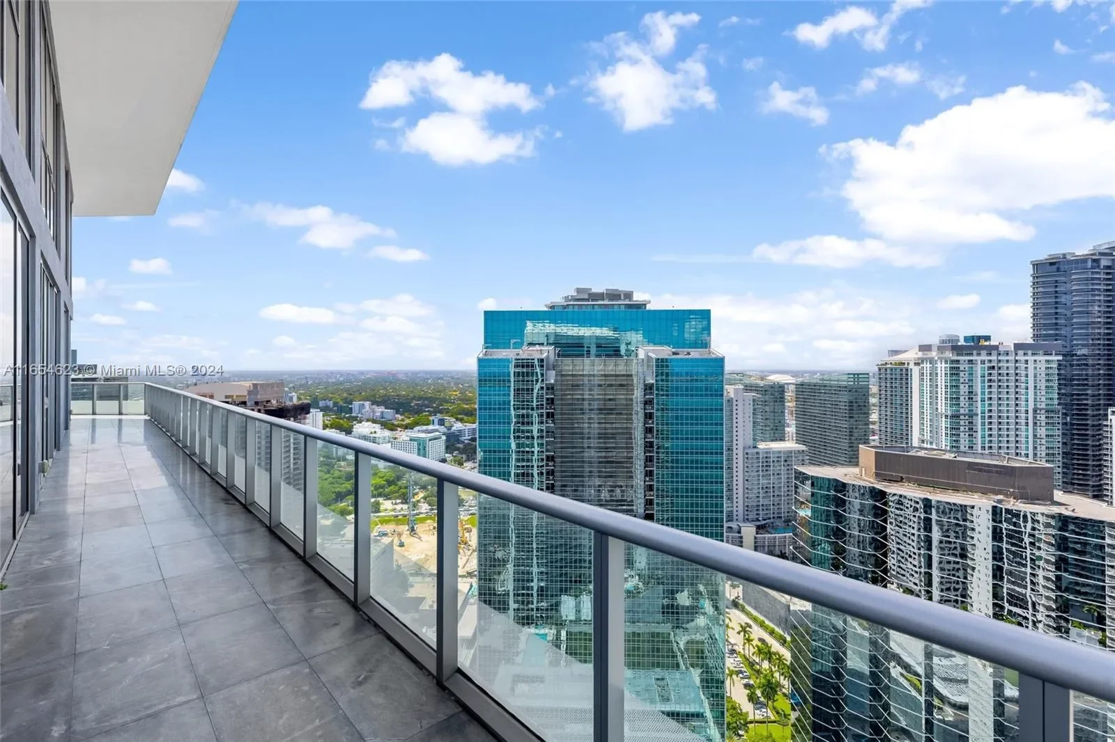1300 Brickell Bay Dr, #PH4400, Miami, Florida, United States. - Photo 22