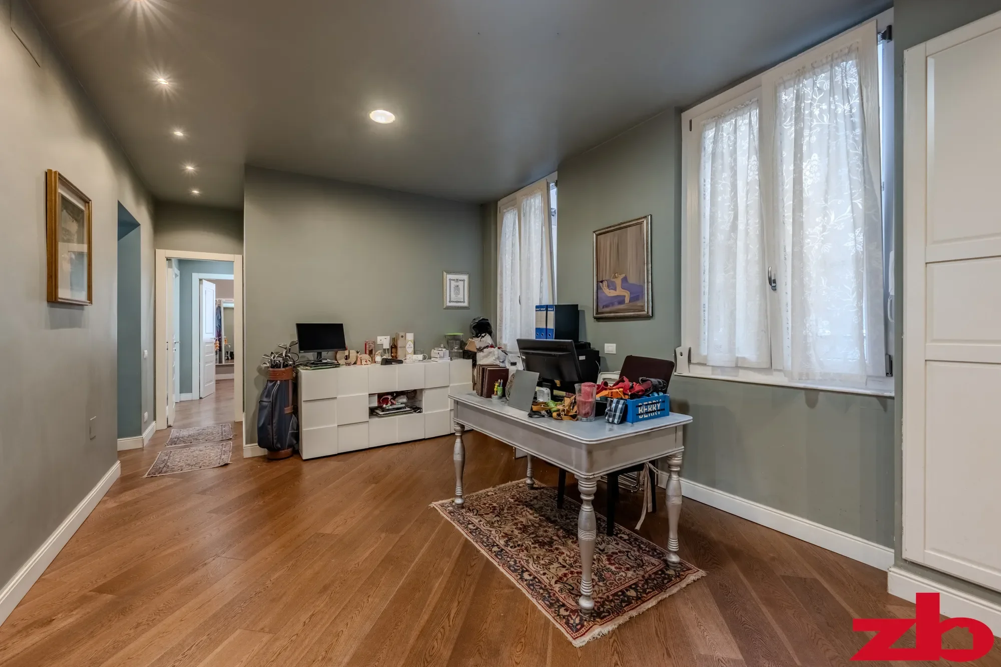 Gallery photo 8
