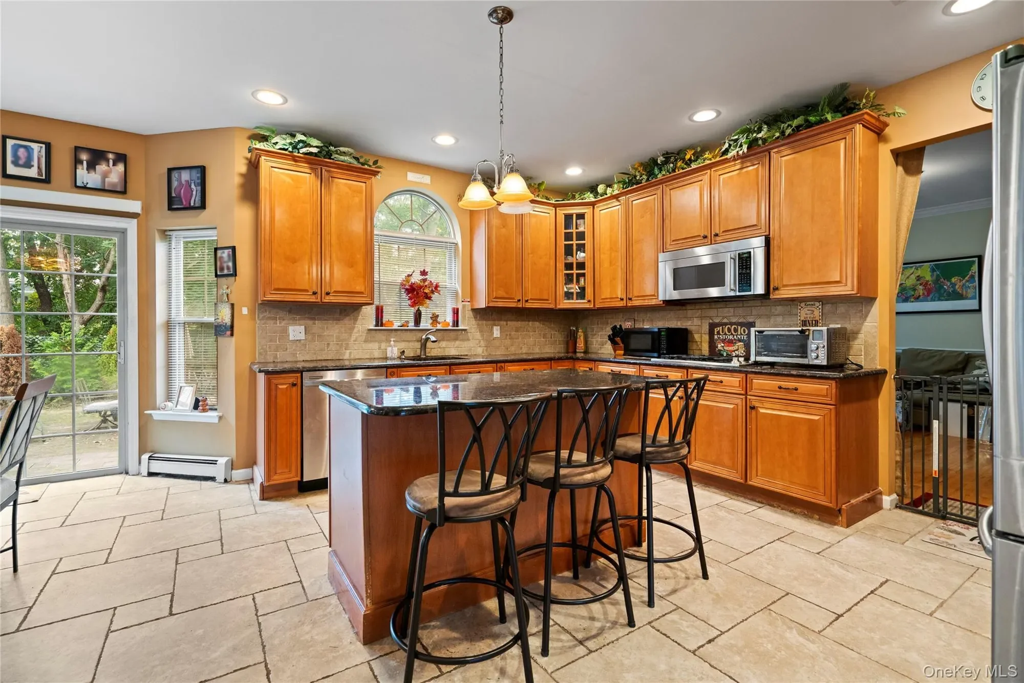22 Southview Circle, Lake Grove, New York, United States. - Photo 10