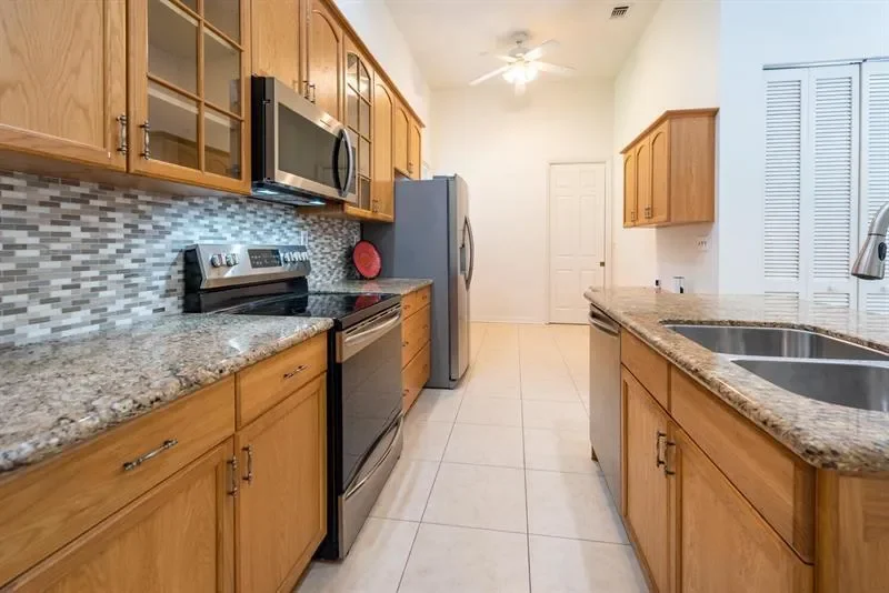830 NW 122nd Ave, Plantation, FL 33325, Davie, Florida, United States. - Photo 41