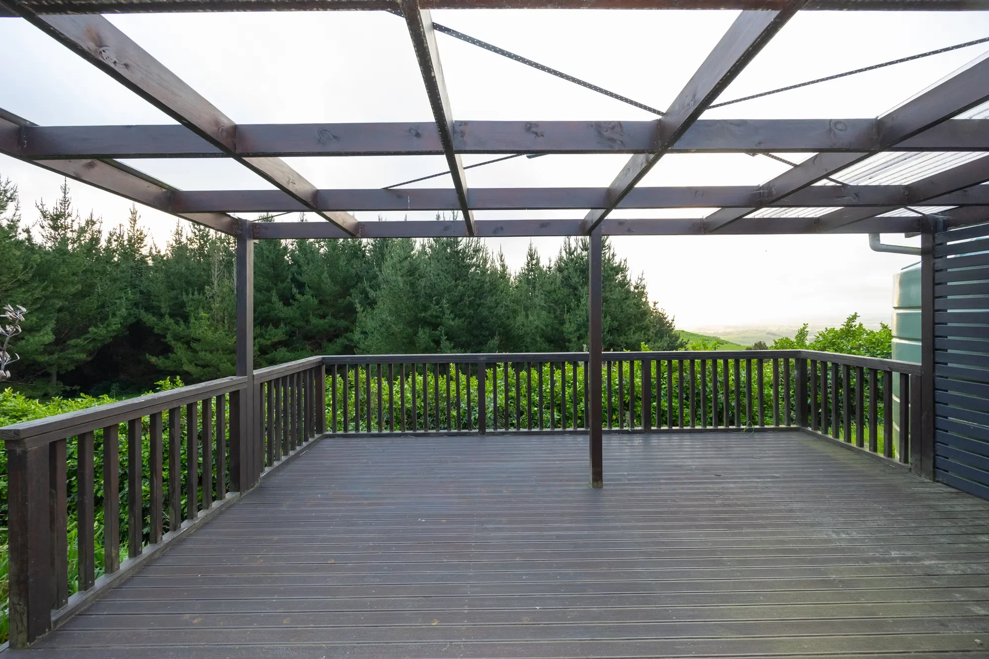 Exterior photo 5