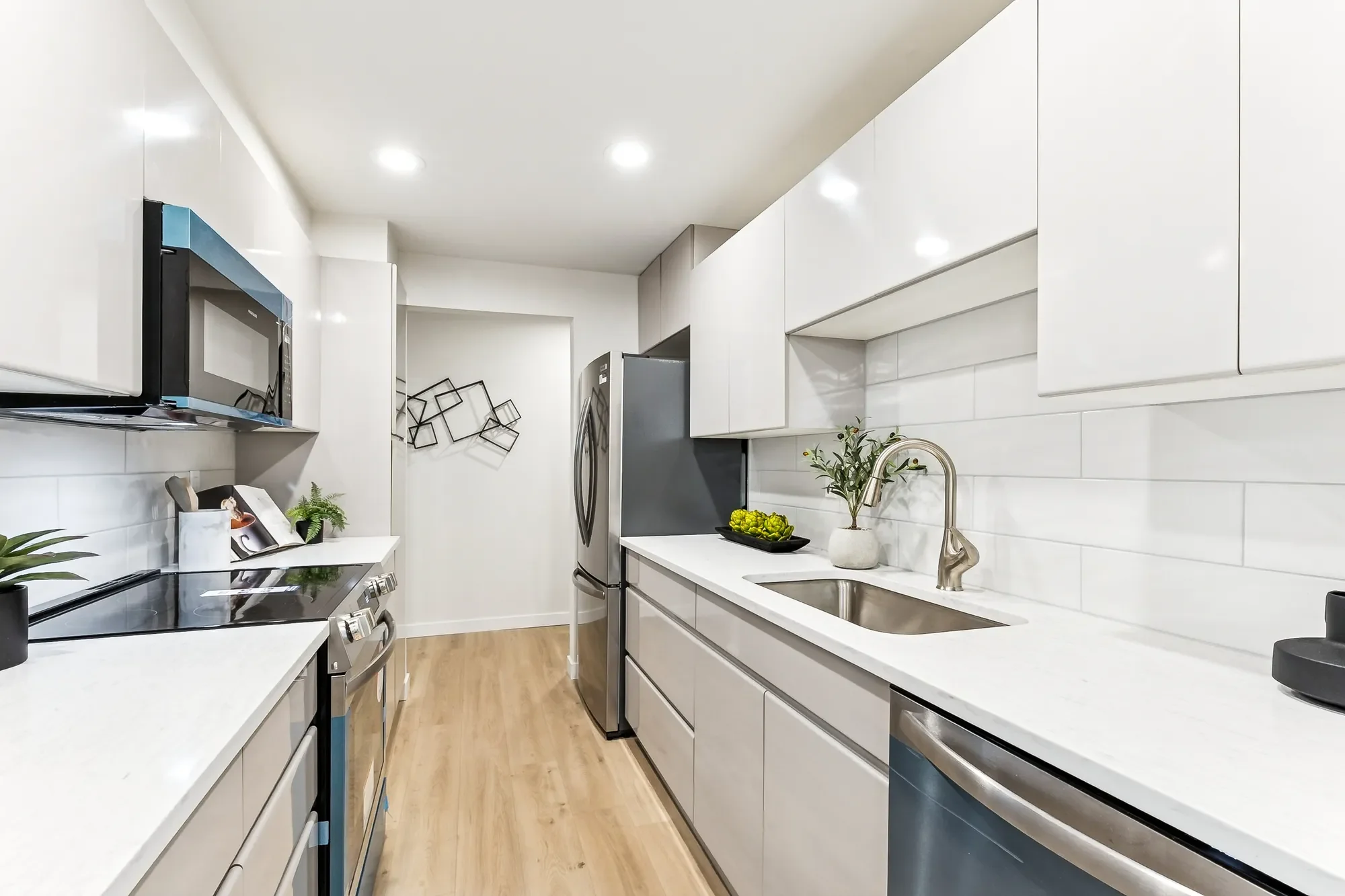 1613 California Ave SW Unit #101 , Seattle, WA 98116, Seattle, Washington, United States. - Photo 11